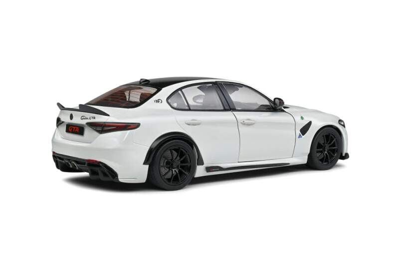 Modell Solido Alfa Romeo Giulia GTA Trofeo weiß
