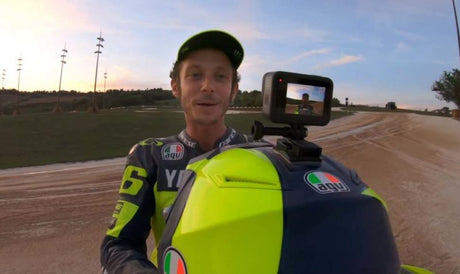 VR46 Valentino Rossi GoPro Cap – Schwarz, flacher Schirm